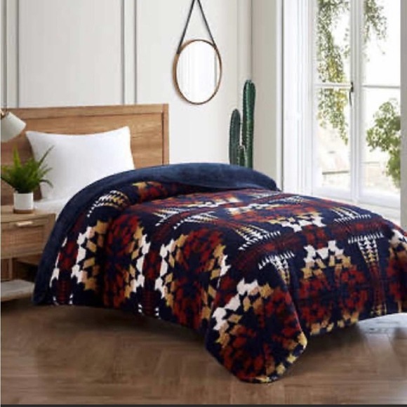 Pendleton Other - Pendleton Sherpa Fleece Blanket Bedding Bedroom Blue Aztec Throw Twin nwt